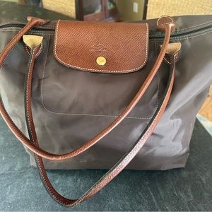 LONGCHAMP LE PLIAGE Tote Bag. Medium Size. Brown  Gently Used Condition